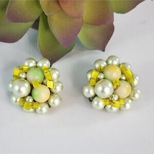 🌻3 for $18 Vintage Green Bead Clip On Earrings Japan